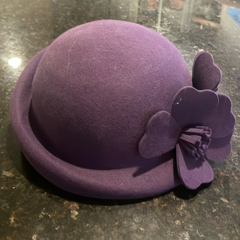 Purple wool bowler/cloche hat from JJs House.